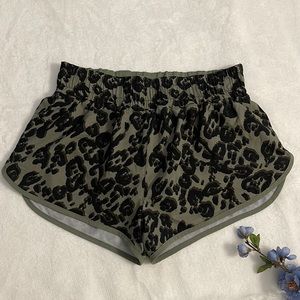 VICTORIA’S SECRET | Women’s VICTORIA SPORT Lined Athletic Shorts Size M